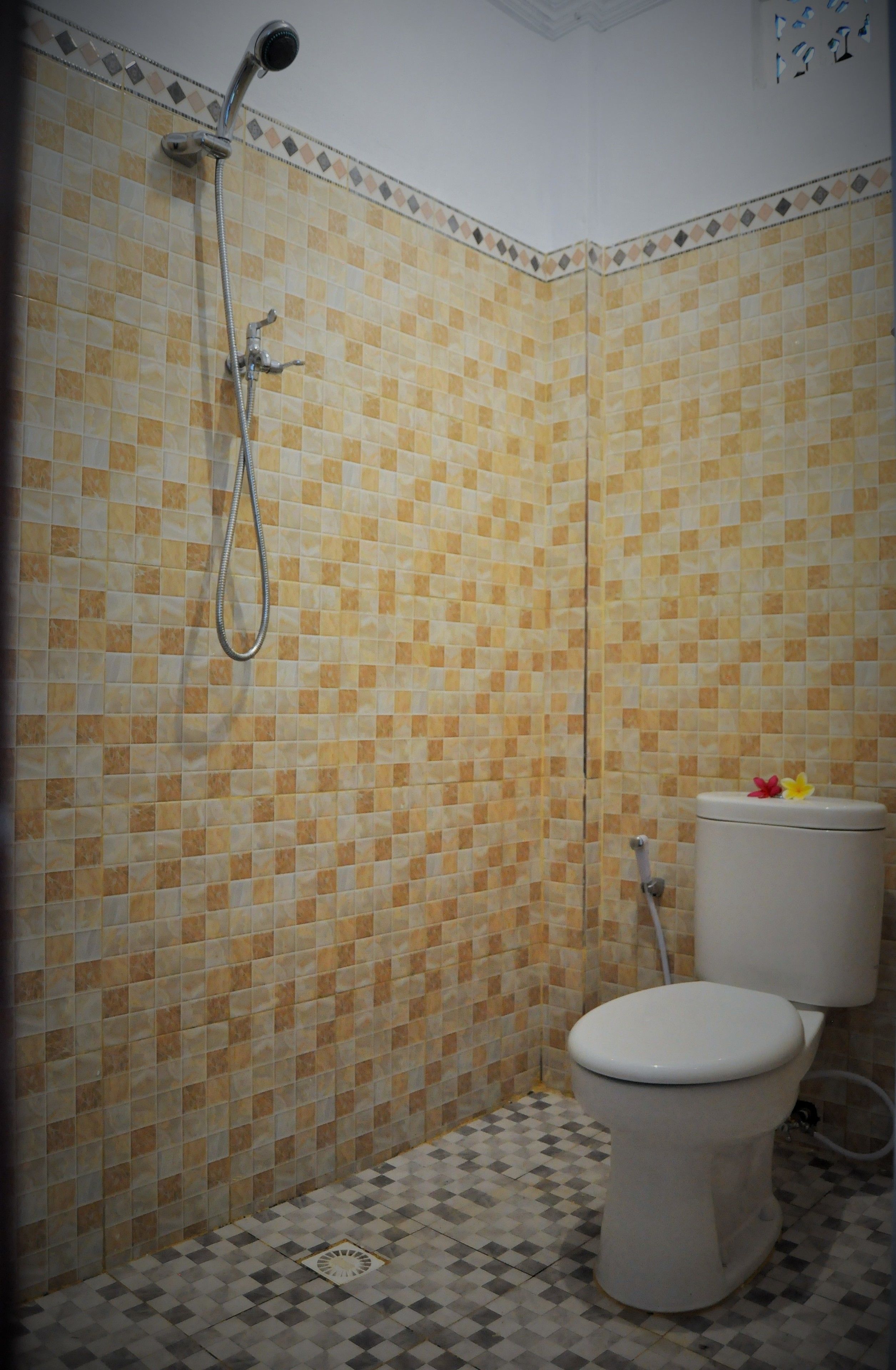 Deluxe Bungalow, 1 Double Bed, Pool View | Bathroom | Shower, free toiletries, bidet, towels