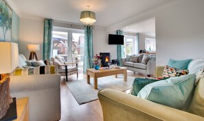 TV, fireplace, DVD player