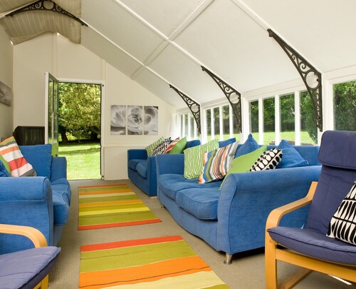 Amazing New Forest location - Sleeps up to 14 people