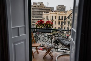 Habitación doble, vistas a la ciudad | Terraza o patio