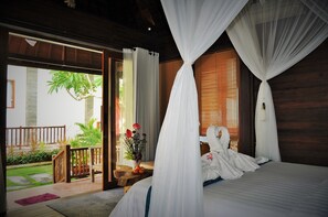 Deluxe Suite, Non Smoking, Sea View | In-room safe, desk, soundproofing, free WiFi - Ocean Terrace Suite and Spa Luxury (Penida Island)