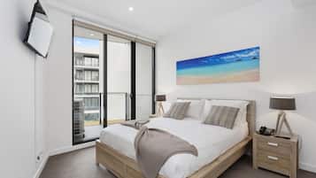 Apartment, 1 Queen Bed with Sofa bed, Accessible | 1 bedroom, individually decorated, individually furnished, desk