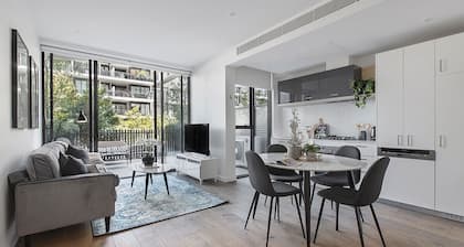 Sandy Hill Apartments by Ready Set Host