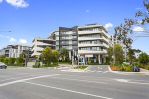 Front of property - Sandy Hill Apartments by Ready Set Host (Sandringham)
