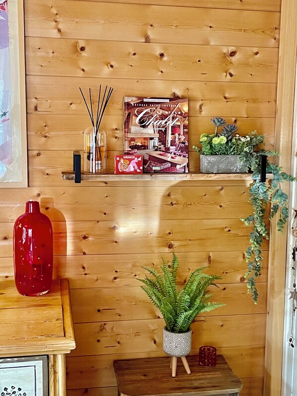 Interior - Appt COZY on the ground floor Chalet - 2min walk to the piste, 7 from town (La Clusaz)