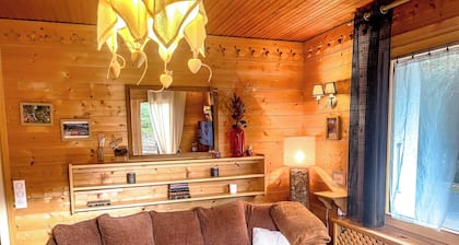 3-Zimmer-Wohnung im Savoyard Chalet im Erdgeschoss, 50 m von den Pisten entfernt