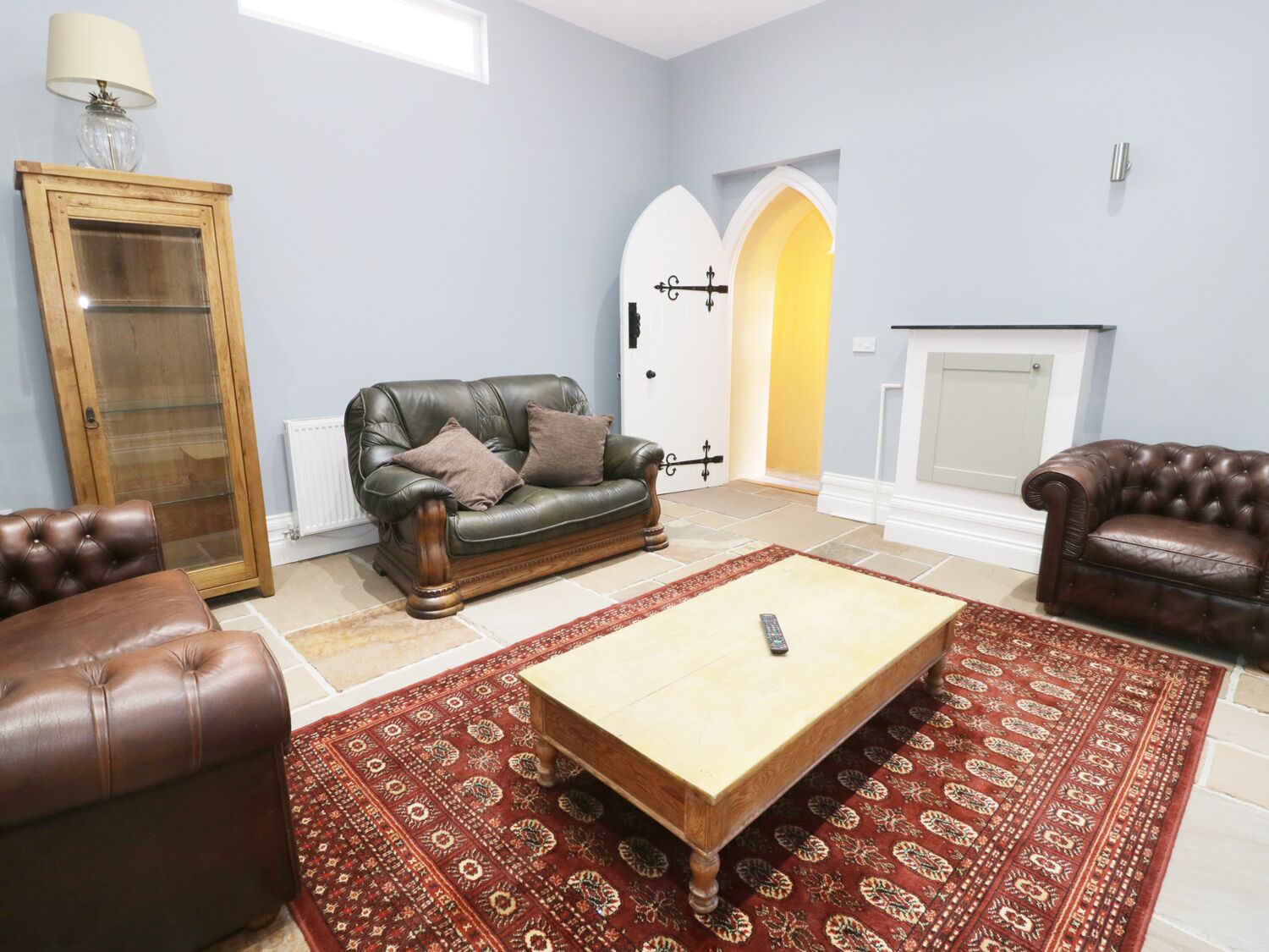 No 1 Church Cottages, Pet Friendly In Llanelli - Llanelli