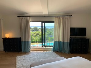 5 makuuhuonetta, silitysrauta/-lauta, ilmainen Wi-Fi, vuodevaatteet