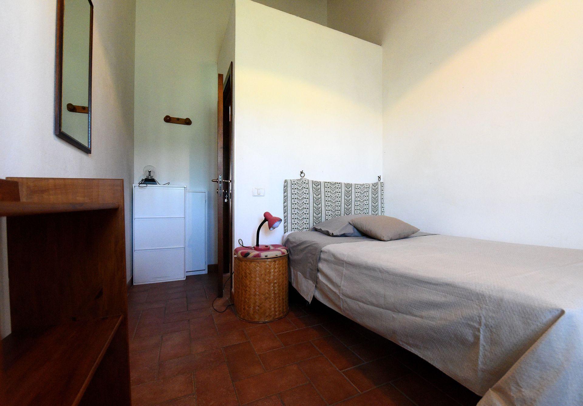 Habitación, Cama, Mueble, Habitación, Propiedad, Suelo, Diseño De Interiores, Edificio, Sábana, Casa