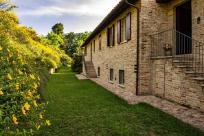 Exterior - Beautiful apartment in villa for 5 people with pool, WIFI, TV and panoramic view, close to Urbino (Urbino)