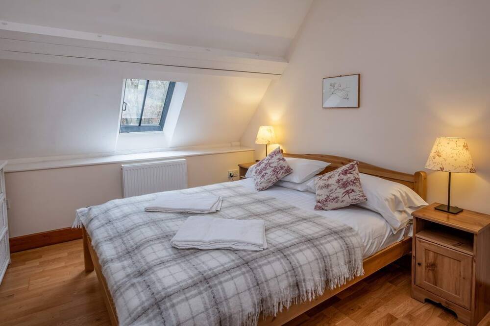 Mill Cottage on The Garlic Farm sleeping 6
