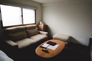 Twin Room, Non Smoking | Down comforters, soundproofing, free WiFi, bed sheets - So Kyoto Fushimi Inari (Kyoto)