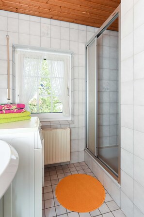 Douche, serviettes fournies