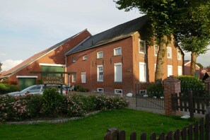 Nicht klassifiziertes Bild, 3 von 16, Schaltfläche