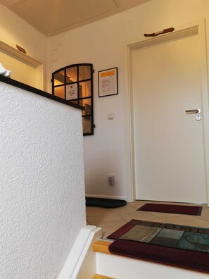 Unclassified image, 5 of 21, button