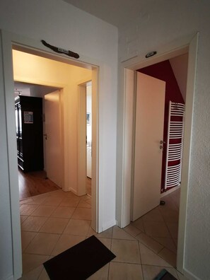 Unclassified image, 4 of 21, button