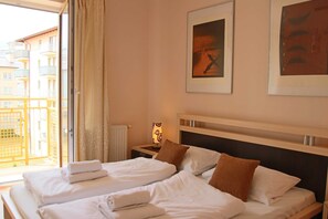 Unclassified image, 3 of 14, button