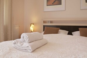 Unclassified image, 5 of 14, button