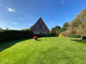 Unclassified image, 4 of 33, button