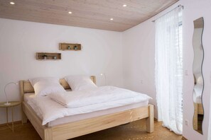 6 Schlafzimmer, BĂŒgeleisen/BĂŒgelbrett, Reisekinderbett, WLAN