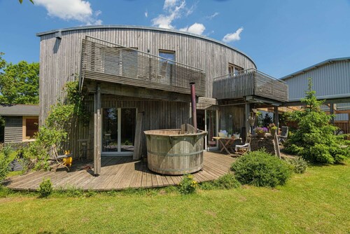 Cottage design exclusif avec cheminée, Hot Pot dans le jardin, Wifi, Piano BBQ