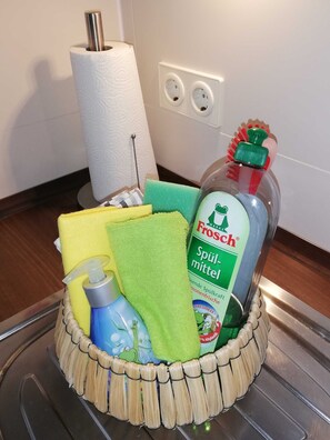 Unclassified image, 2 of 20, button