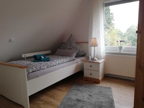 3 bedrooms, in-room safe, travel cot, WiFi