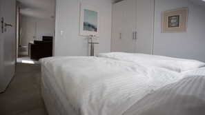 3 chambres, lit parapluie, Wi-Fi, draps fournis