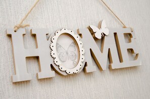 Unclassified image, 5 of 33, button