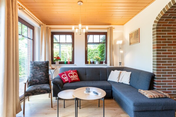 TV - Apartment Up Steern EC - Apartments Meyer EG 35176 and OG 35182 (Schwerinsdorf)