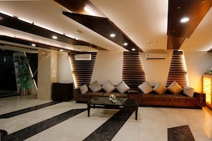 Lobby - La-Sapphire Hotel (New Delhi)