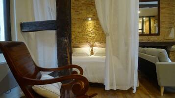 Fer et planche Ă repasser, Wi-Fi, draps fournis