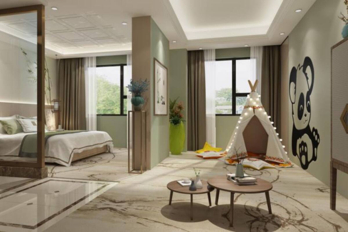 Quarto família | Escrivaninha, cortinas blackout, Wi-Fi de cortesia