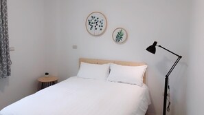 Blackout curtains, free WiFi, bed sheets