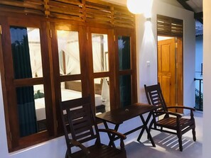 Family Room, Air conditioning, Lagoon View | Premium bedding, individually decorated, individually furnished, desk - Sea Glow -Tangalle (Tangalle)