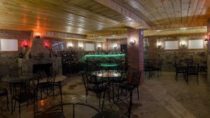 Restaurant - Hotel History (Tbilisi)
