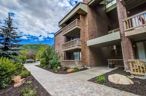 Exterior - 3 Bedroom Condo in Old Town- Steps from the Lifts! (Park City)