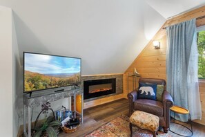 Smart TV, fireplace
