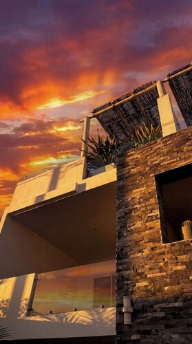 New Modern Condo, Private Pool, close to the Malecon & Marina Cortez La Paz BCS