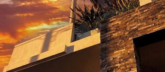 New Modern Condo, Private Pool, close to the Malecon & Marina Cortez La Paz BCS