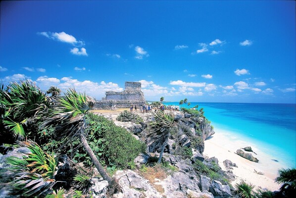 A la platja, gandules de platja i tovalloles de platja