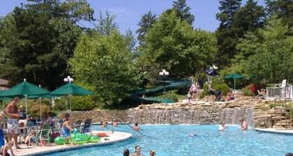 Margaritaville Resort~ Close to the Pool~ Large Home-Amazing Water Views-Recently Redecorated