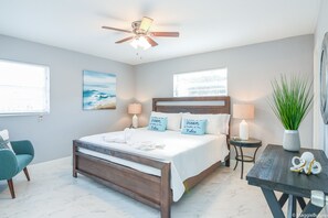 2 عدّة غرف نوم ومكواة/لوح كي وواي فاي وملاءات أسرّة