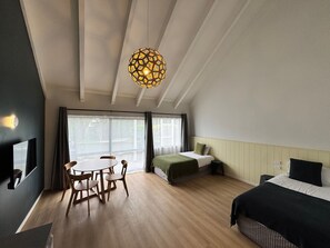 Deluxe Apartment | Living area - Mt. Wellington Motel (Auckland)