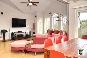 Smart TV, fireplace, music library, video library