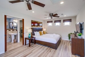 4 عدّة غرف نوم ومكواة/لوح كي وواي فاي وملاءات أسرّة