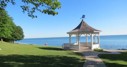 Hullcrest Cottage, Short stroll to Queen Street