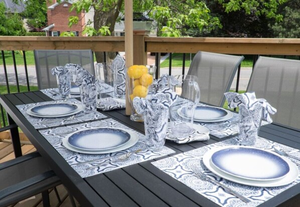 Outdoor dining