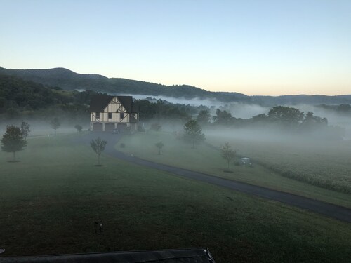 Weekend getaway short distance from DC/Northern Virginia