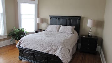 2 dormitorios, tabla de planchar con plancha, wifi gratis y ropa de cama